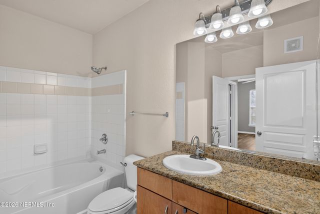 8290 GATE Parkway W 817, Jacksonville, FL 32216