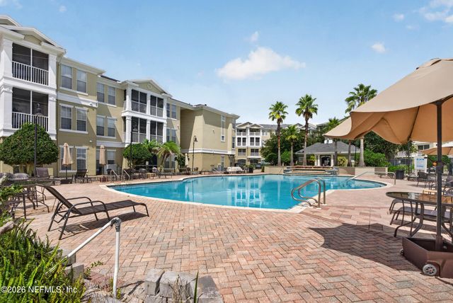 8290 GATE Parkway W 817, Jacksonville, FL 32216