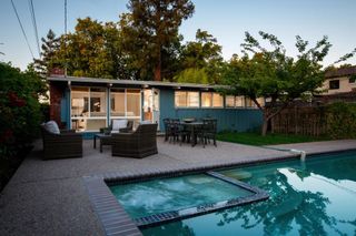 3324 South Court, Palo Alto, CA 94306