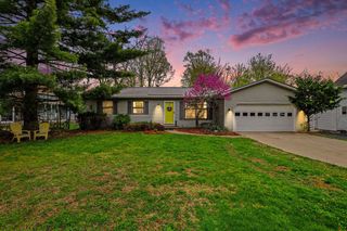 566 N Marshall Avenue, Marshall, MI 49068