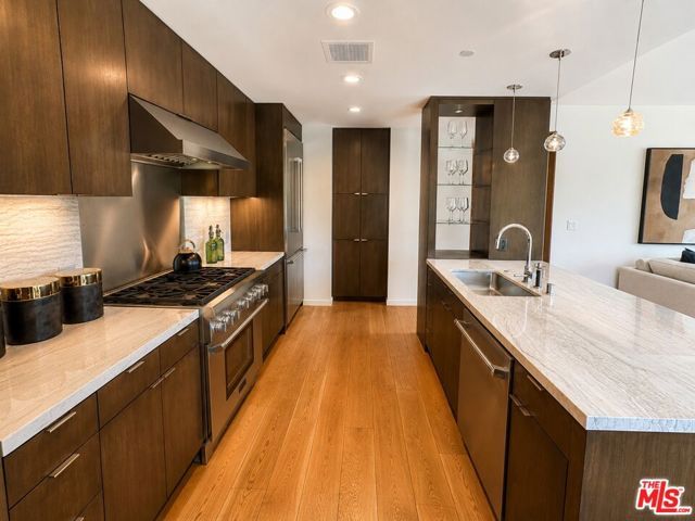 1705 Ocean Avenue 208, Santa Monica, CA 90401