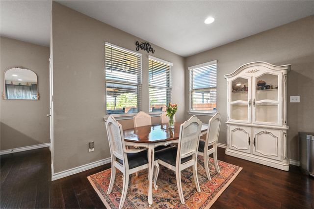 160 Thornless CIR, Buda, TX 78610