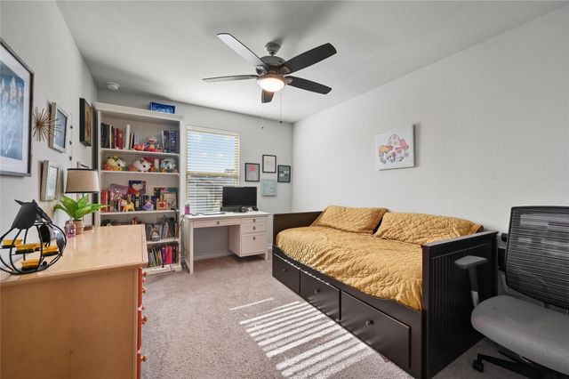 160 Thornless CIR, Buda, TX 78610