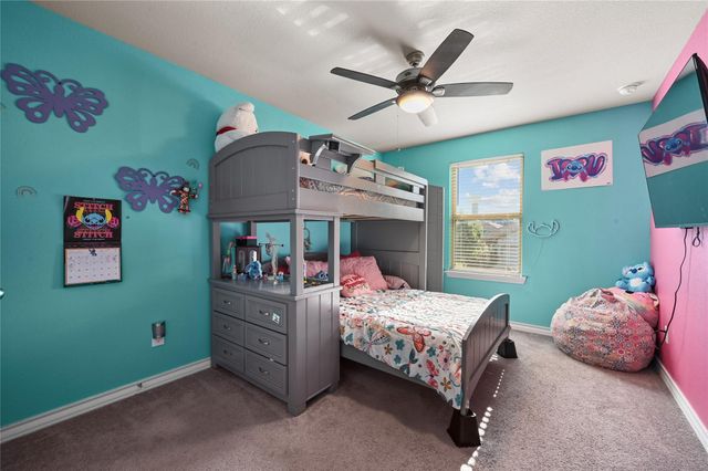 160 Thornless CIR, Buda, TX 78610