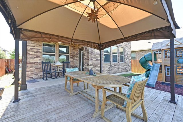 160 Thornless CIR, Buda, TX 78610