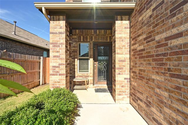 160 Thornless CIR, Buda, TX 78610
