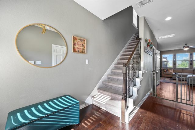 160 Thornless CIR, Buda, TX 78610