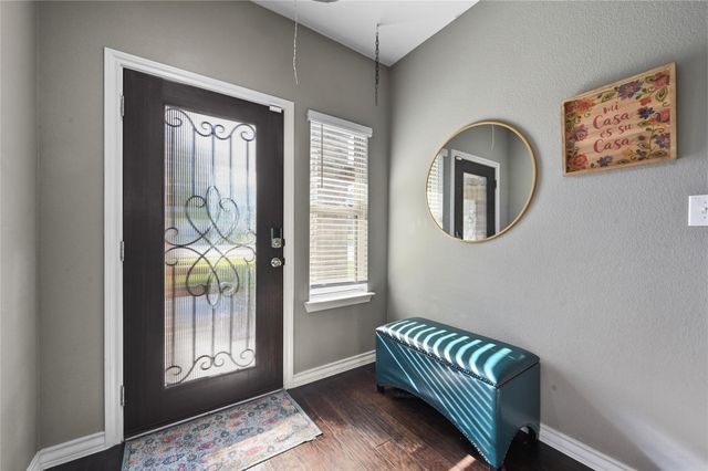 160 Thornless CIR, Buda, TX 78610