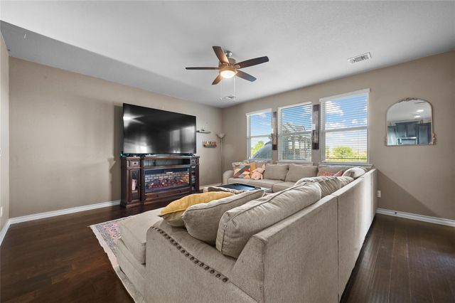 160 Thornless CIR, Buda, TX 78610