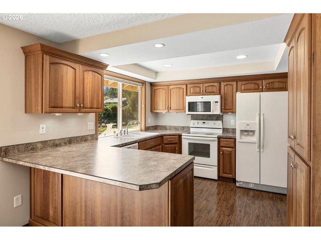 9301 Ne PINECREEK St, Vancouver, WA 98664