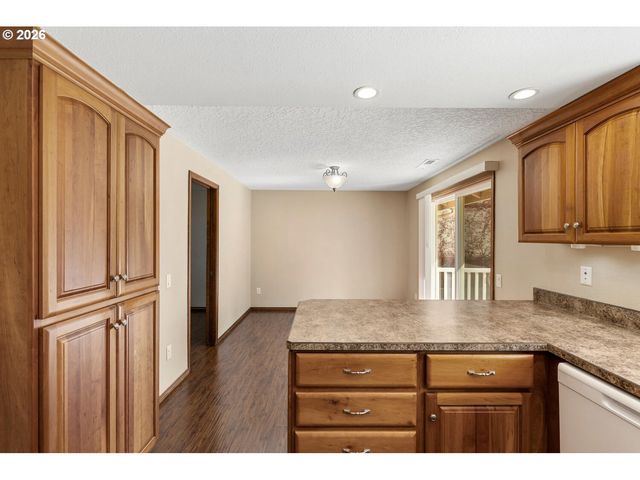 9301 Ne PINECREEK St, Vancouver, WA 98664