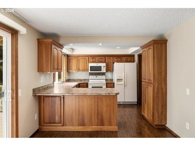 9301 Ne PINECREEK St, Vancouver, WA 98664