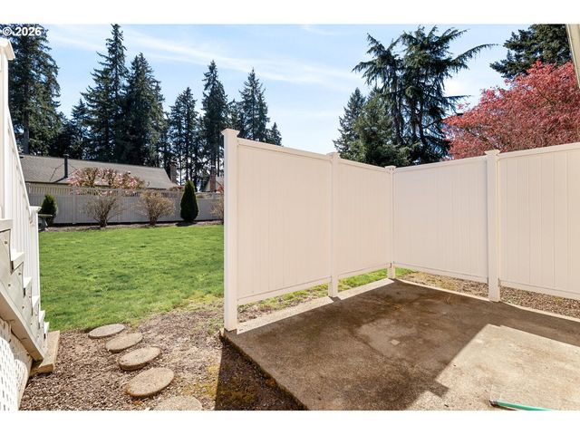 9301 Ne PINECREEK St, Vancouver, WA 98664