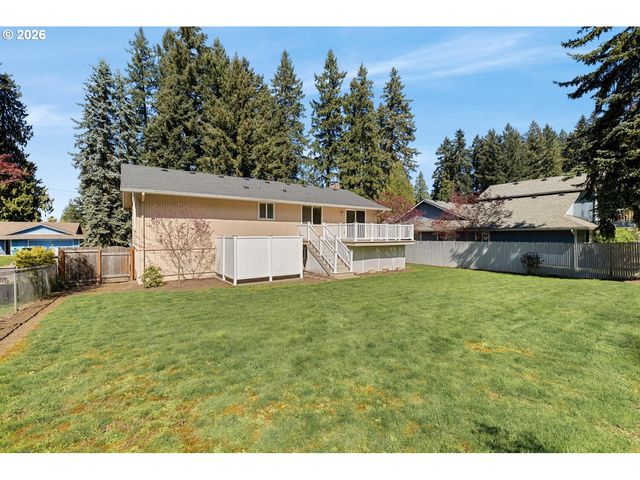 9301 Ne PINECREEK St, Vancouver, WA 98664