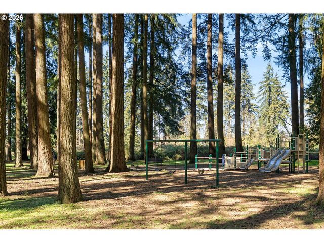9301 Ne PINECREEK St, Vancouver, WA 98664