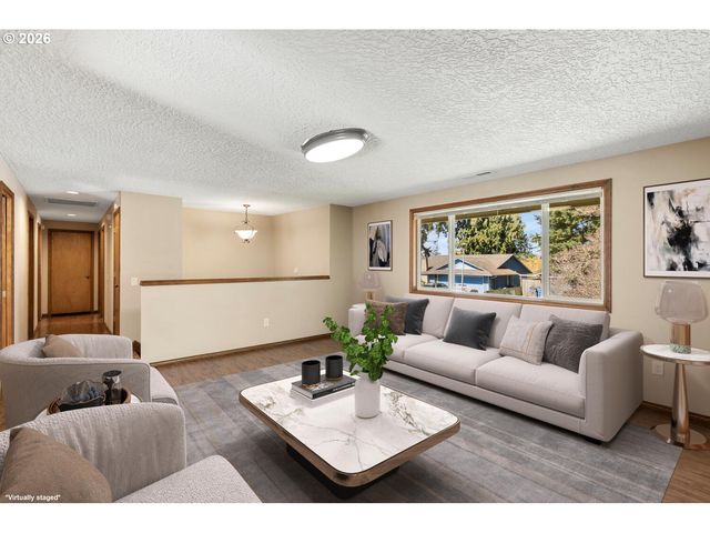 9301 Ne PINECREEK St, Vancouver, WA 98664