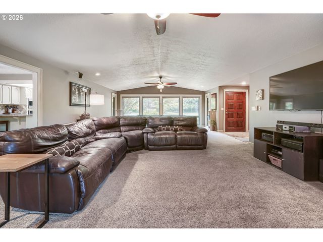24217 Nw MEULLER Rd, Ridgefield, WA 98642