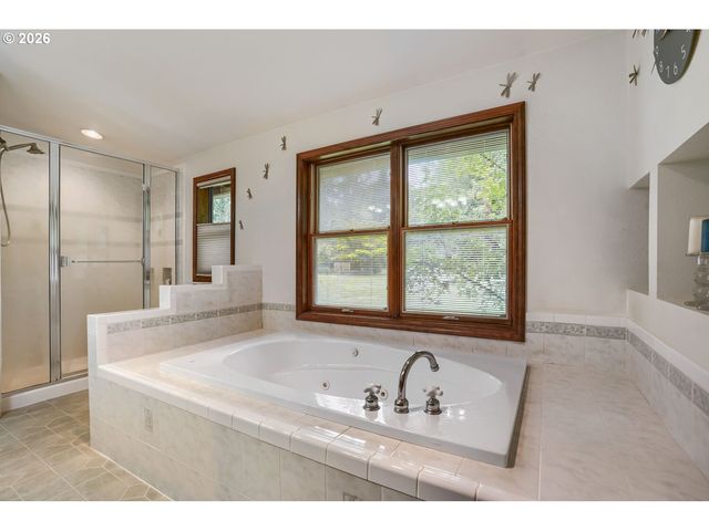 24217 Nw MEULLER Rd, Ridgefield, WA 98642