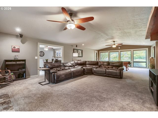 24217 Nw MEULLER Rd, Ridgefield, WA 98642