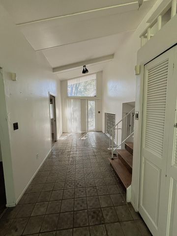29360 Woodhaven Lane, Southfield City, MI 48076