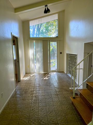 29360 Woodhaven Lane, Southfield City, MI 48076