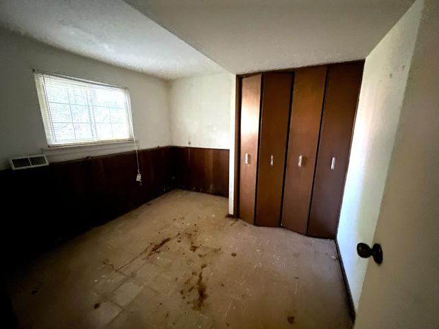 29360 Woodhaven Lane, Southfield City, MI 48076
