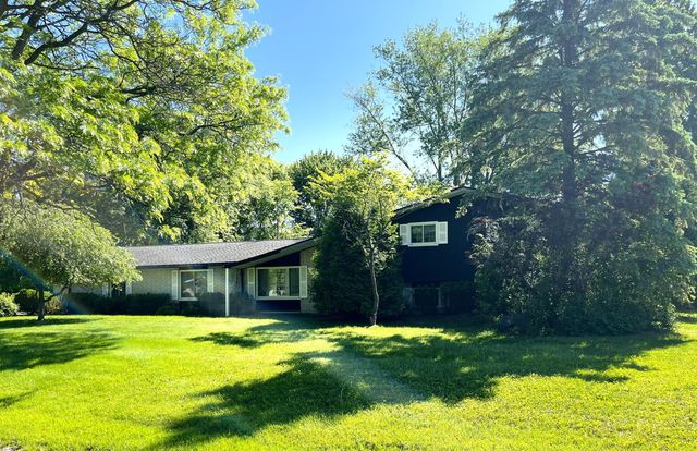 29360 Woodhaven Lane, Southfield City, MI 48076