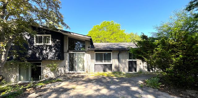 29360 Woodhaven Lane, Southfield City, MI 48076