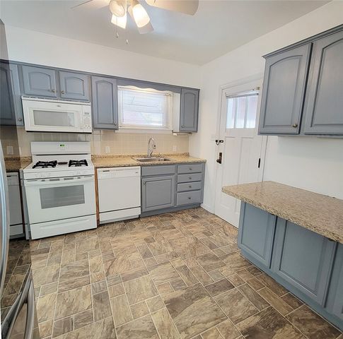 805 Laura Ave, West Mifflin, PA 15122