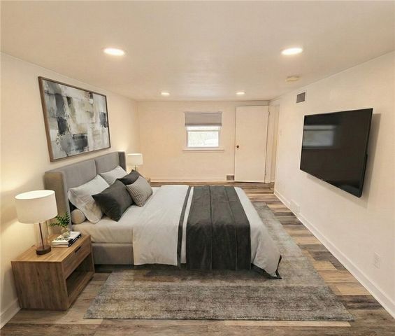 805 Laura Ave, West Mifflin, PA 15122