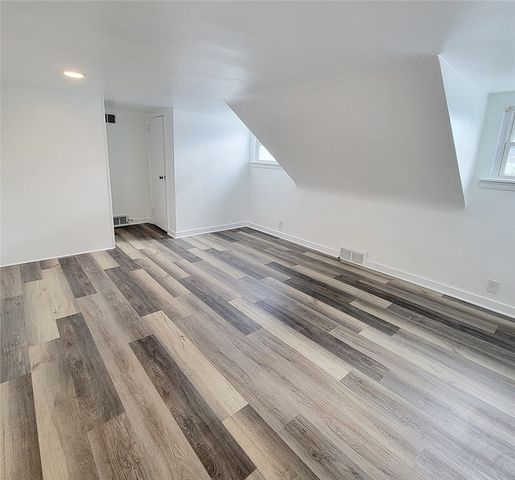 805 Laura Ave, West Mifflin, PA 15122