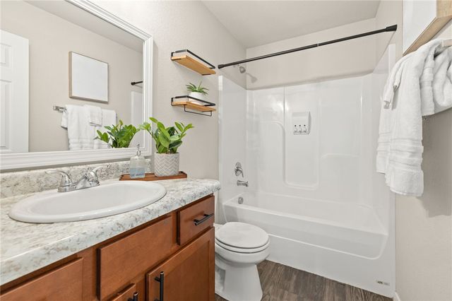 1209 S Ivory Bill Lane, Fayetteville, AR 72701