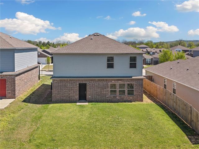 1209 S Ivory Bill Lane, Fayetteville, AR 72701
