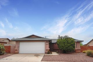 8650 N Chinaberry Way, Tucson, AZ 85742