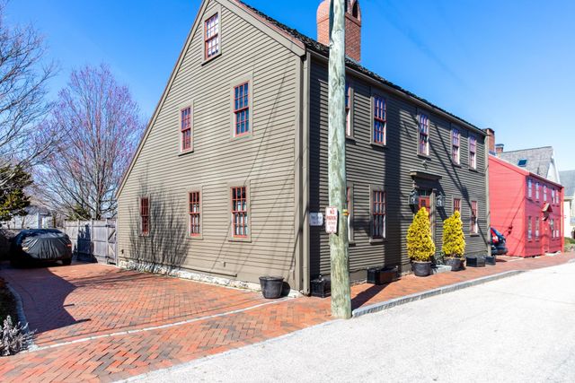 171 Gates Street, Portsmouth, NH 03801