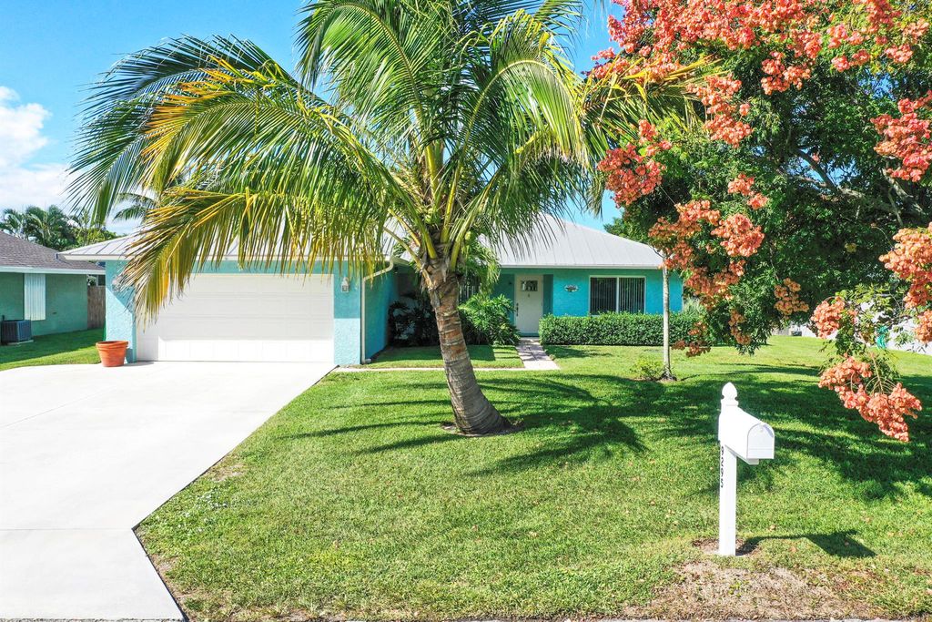 9295 SE Mercury Street, Hobe Sound, FL 33455