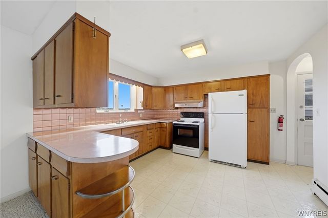 2484 River Road, Wheatfield, NY 14304