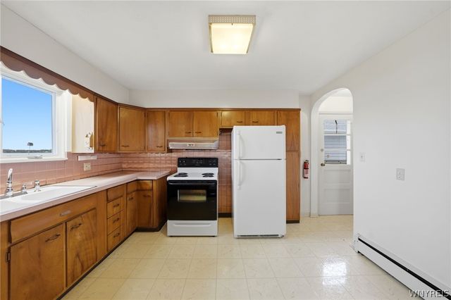 2484 River Road, Wheatfield, NY 14304