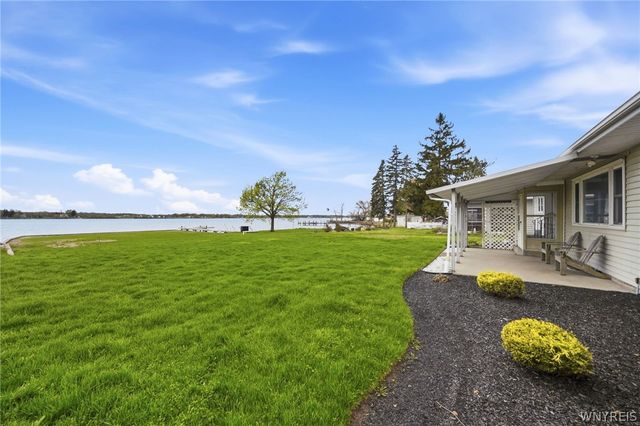 2484 River Road, Wheatfield, NY 14304
