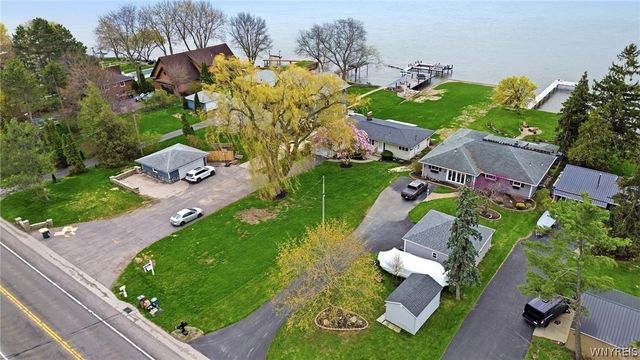 2484 River Road, Wheatfield, NY 14304