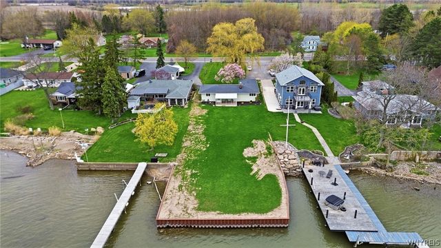 2484 River Road, Wheatfield, NY 14304