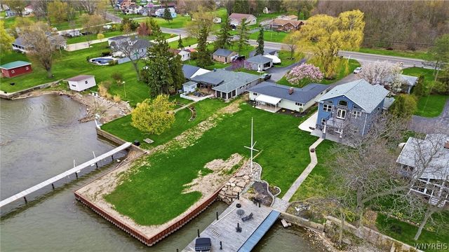 2484 River Road, Wheatfield, NY 14304