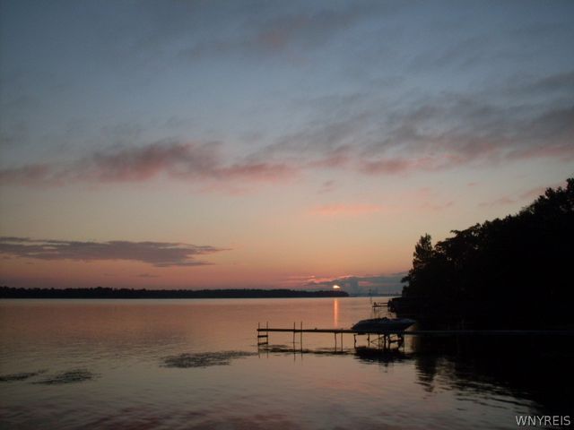 2484 River Road, Wheatfield, NY 14304