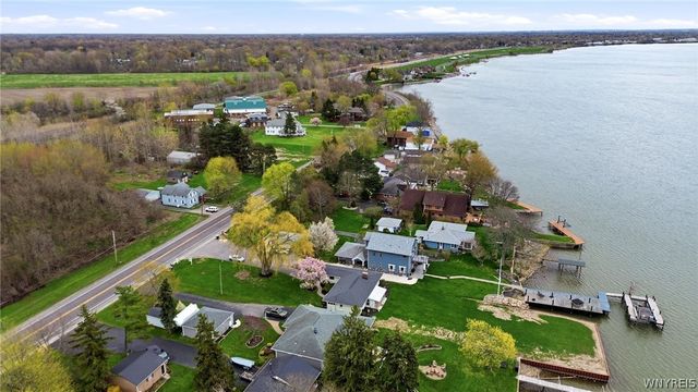 2484 River Road, Wheatfield, NY 14304