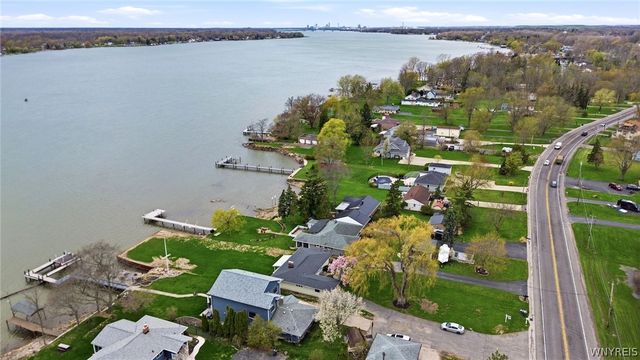 2484 River Road, Wheatfield, NY 14304