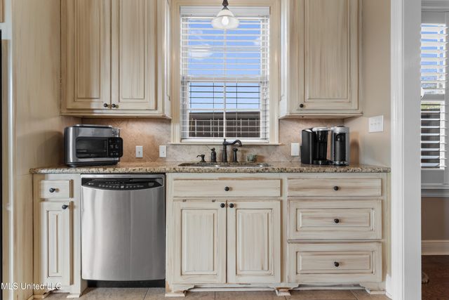 3939 Acadian Village Drive, Ocean Springs, MS 39564