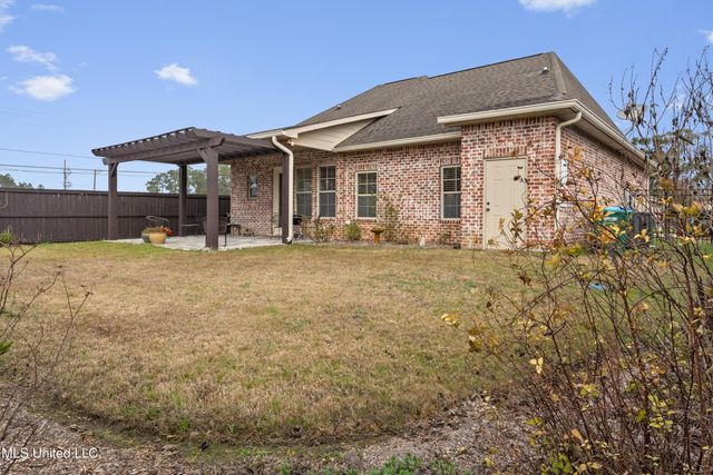 3939 Acadian Village Drive, Ocean Springs, MS 39564
