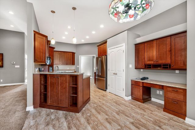 5504 W Sawgrass Way, Muncie, IN 47304