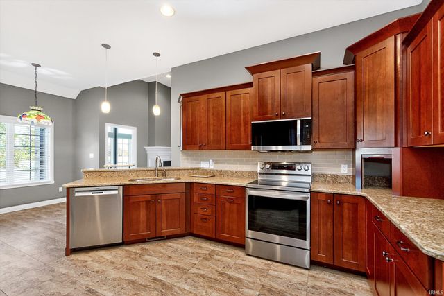 5504 W Sawgrass Way, Muncie, IN 47304