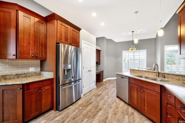 5504 W Sawgrass Way, Muncie, IN 47304